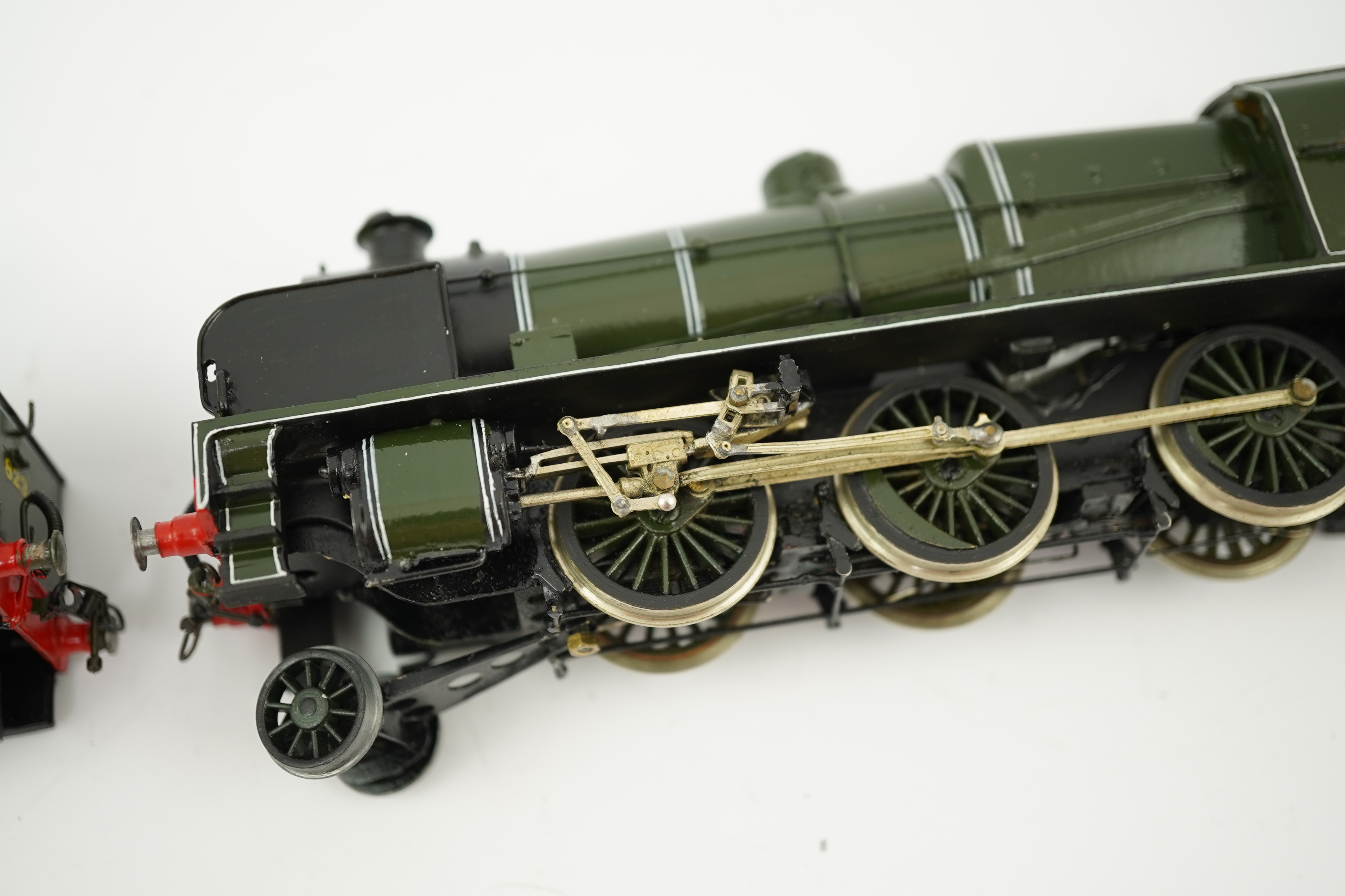 Two 00 gauge brass and white metal kit built Maunsell designed Southern Railway tender locomotives; a class S15 4-6-0, 823, together with a class N1 2-6-0, 822, constructed, painted and lined to a high standard, both mot